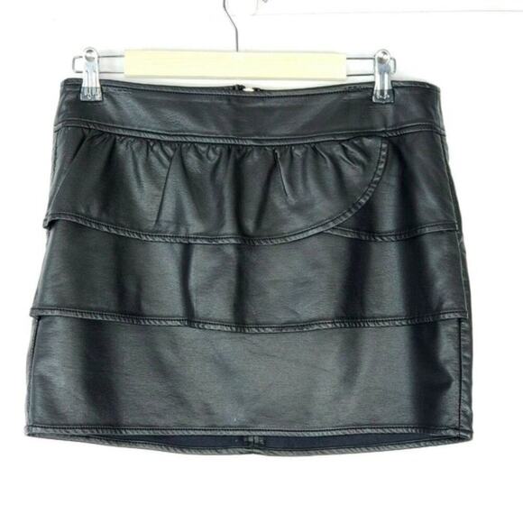 Gianni Bini Faux Leather Ruffled Layered 90's Style Mini Skirt - Picture 1 of 4